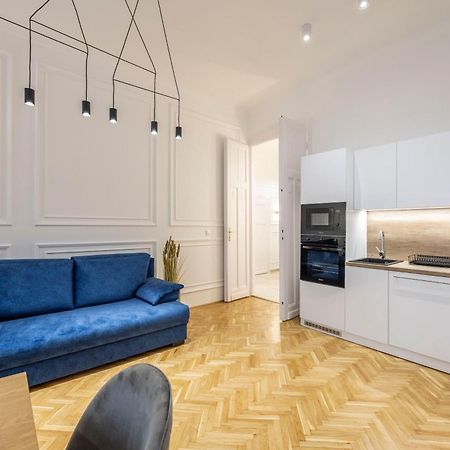 Luxurious Central 4Bedrm 3Bathrm Residence W/ Balcony Budapest Luaran gambar