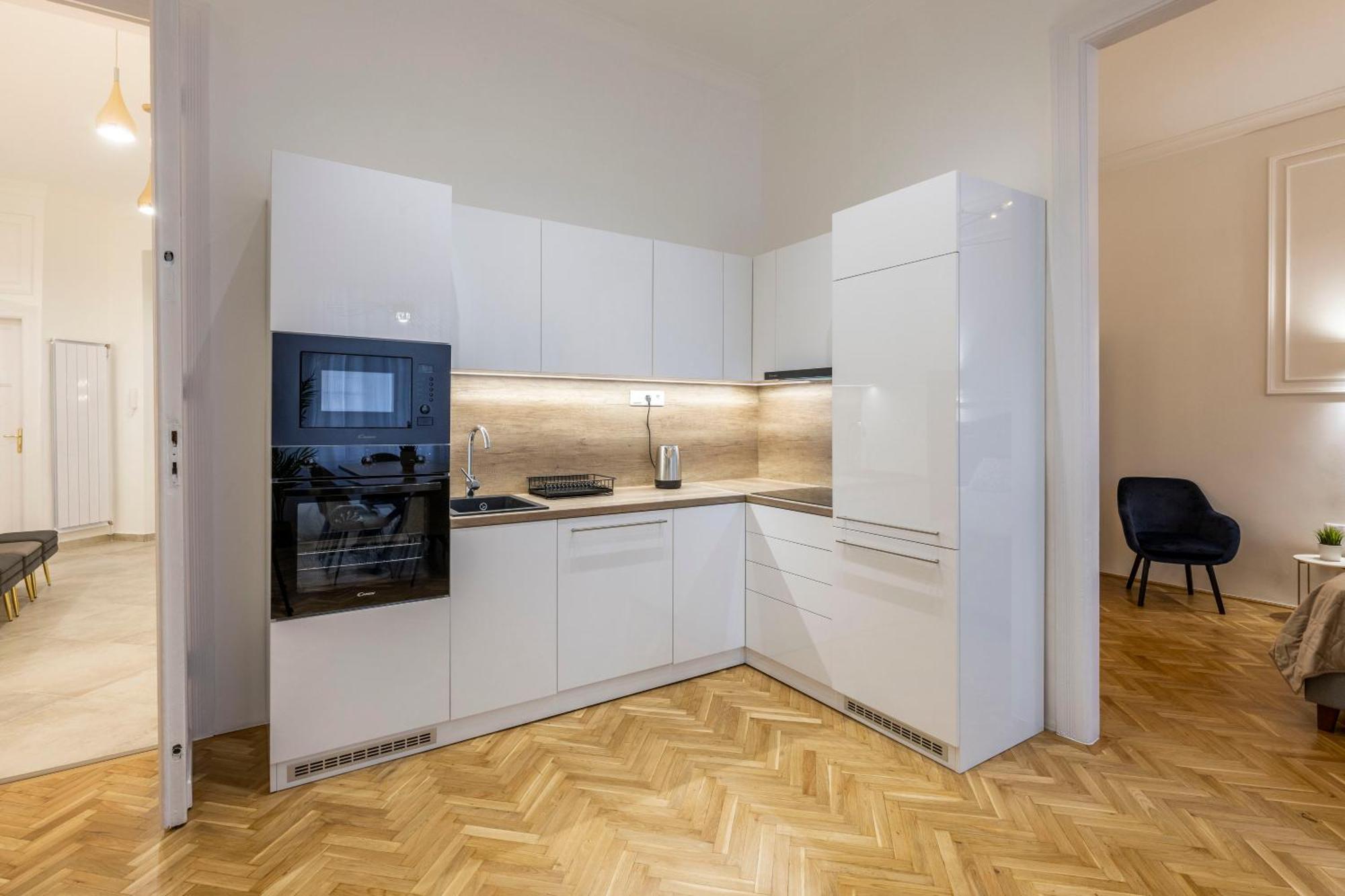 Luxurious Central 4Bedrm 3Bathrm Residence W/ Balcony Budapest Luaran gambar
