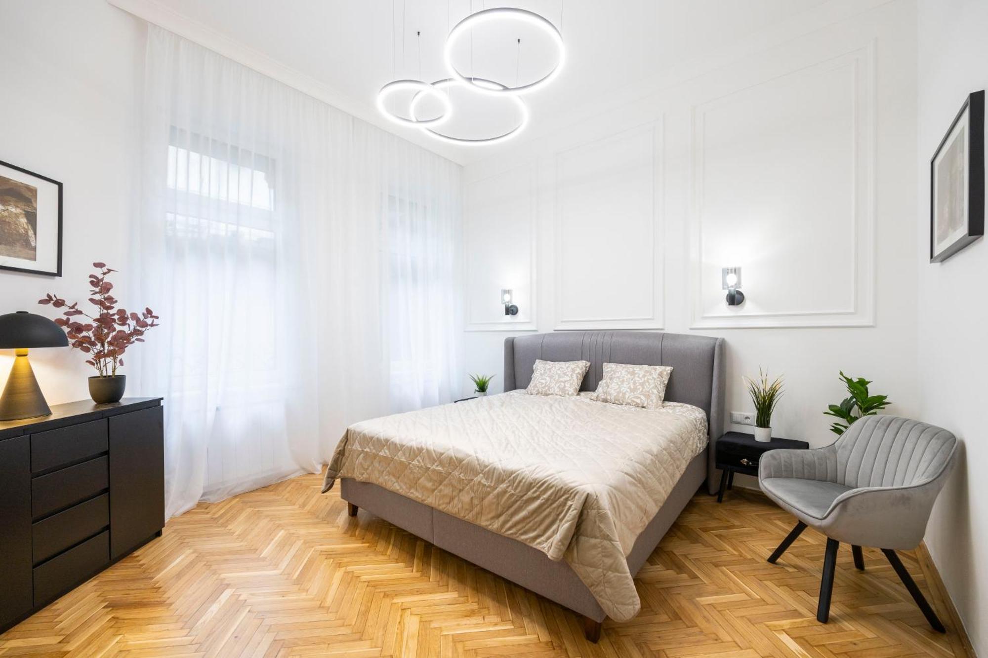 Luxurious Central 4Bedrm 3Bathrm Residence W/ Balcony Budapest Luaran gambar