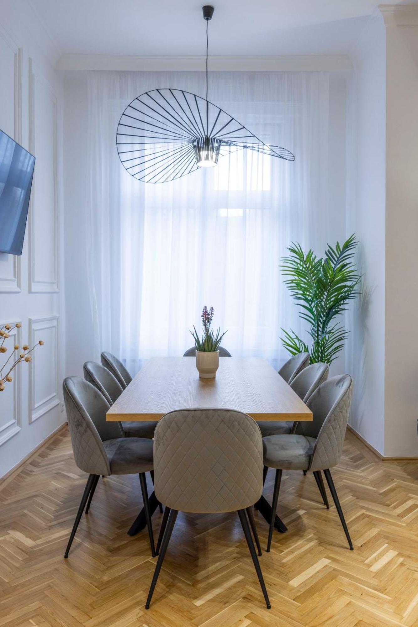 Luxurious Central 4Bedrm 3Bathrm Residence W/ Balcony Budapest Luaran gambar
