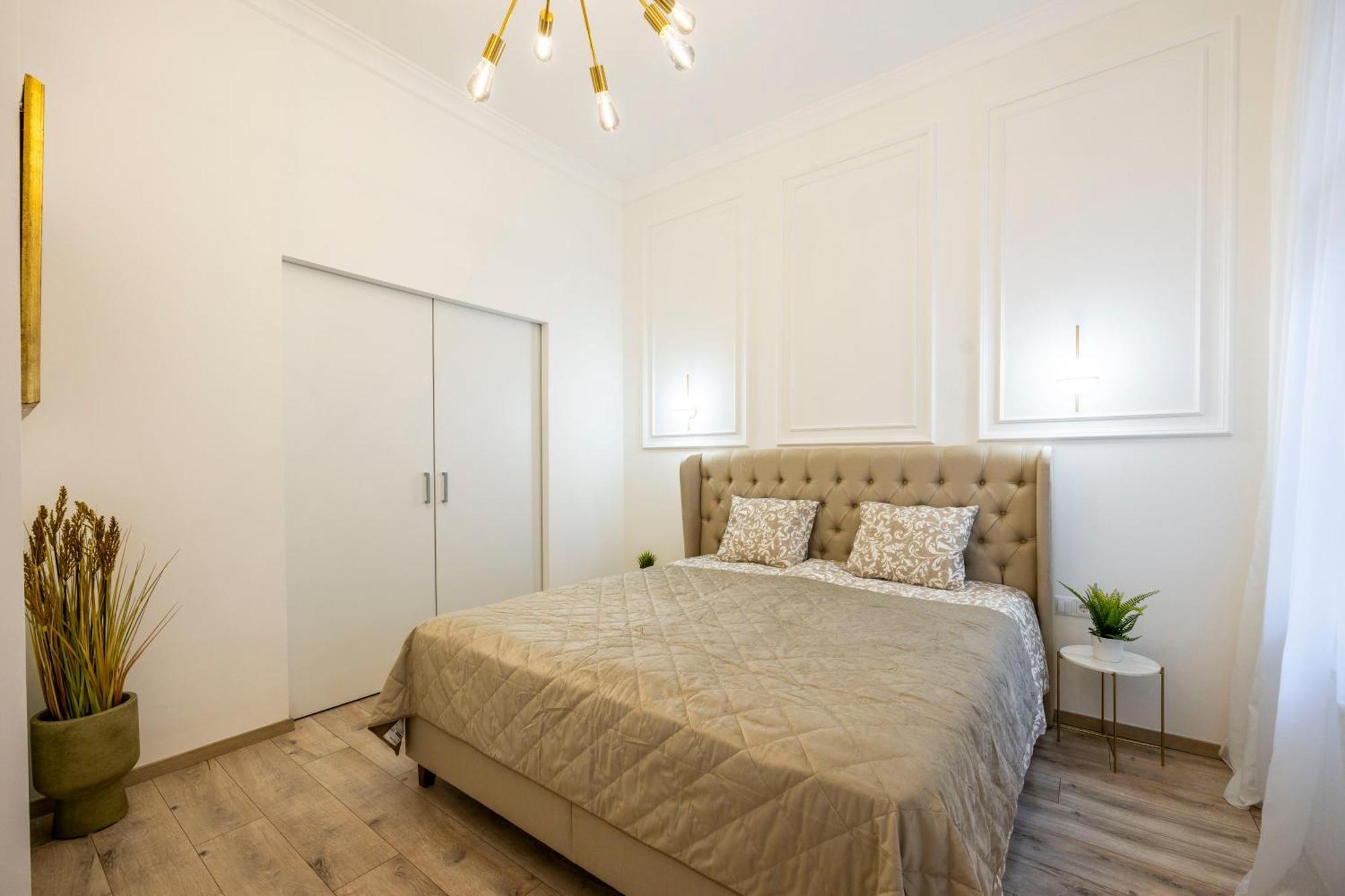 Luxurious Central 4Bedrm 3Bathrm Residence W/ Balcony Budapest Luaran gambar