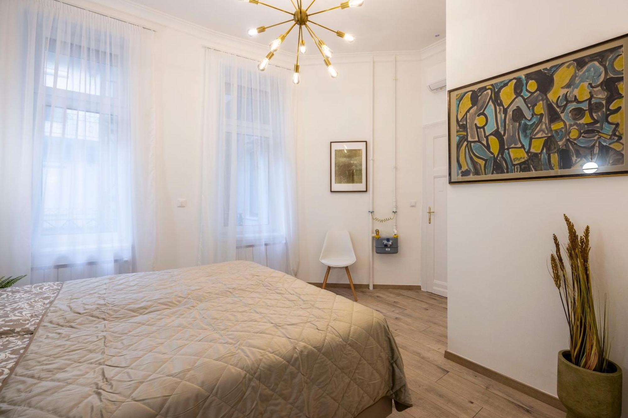 Luxurious Central 4Bedrm 3Bathrm Residence W/ Balcony Budapest Luaran gambar