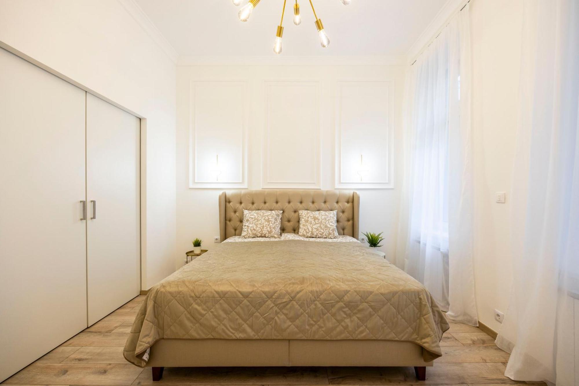 Luxurious Central 4Bedrm 3Bathrm Residence W/ Balcony Budapest Luaran gambar