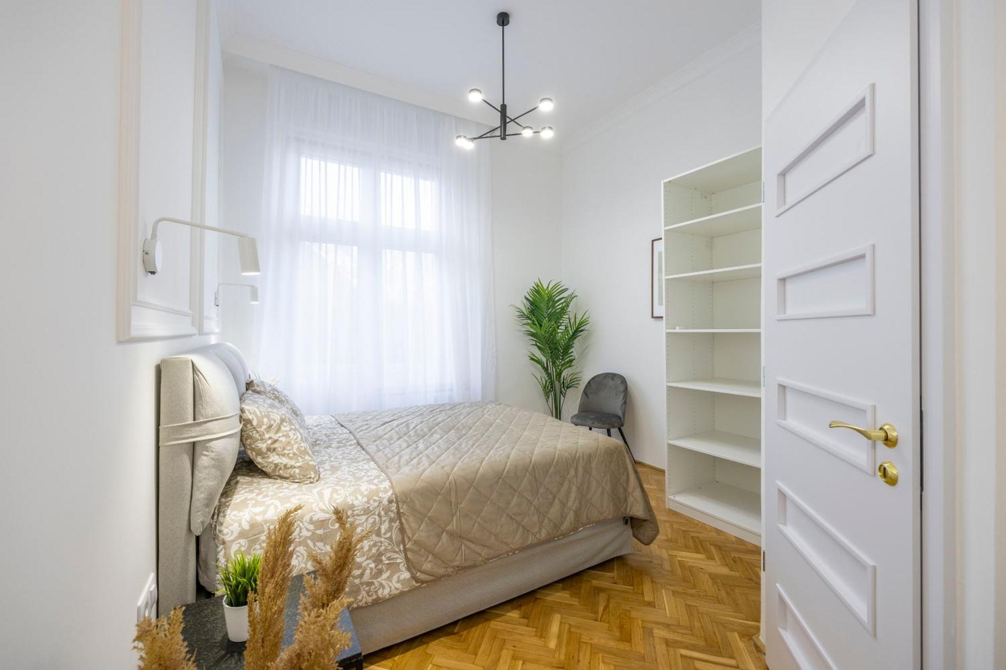 Luxurious Central 4Bedrm 3Bathrm Residence W/ Balcony Budapest Luaran gambar